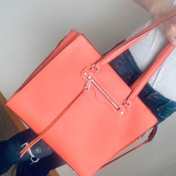 Rebecca Minkoff Handbags - New Rebecca Minkoff Large shoulder Leather purse